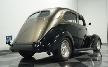 Unknown-Tudor-1937-Black-Caramel-24