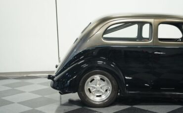 Unknown-Tudor-1937-Black-Caramel-26