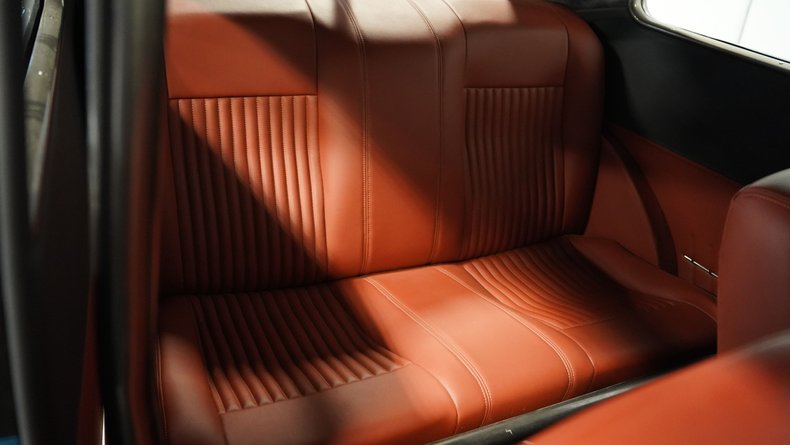 Unknown-Tudor-1937-Black-Caramel-46