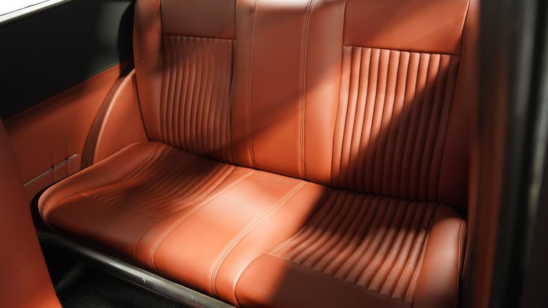Unknown-Tudor-1937-Black-Caramel-47