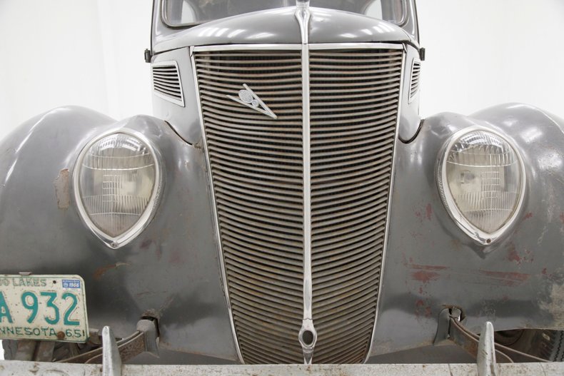 Unknown-Tudor-1937-Gray-Tan-9