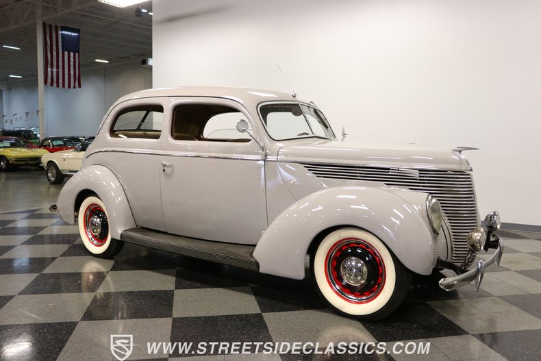 Unknown-Tudor-1938-Gray-Tan-1