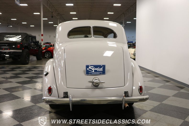Unknown-Tudor-1938-Gray-Tan-10