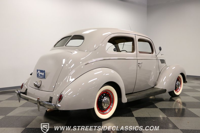 Unknown-Tudor-1938-Gray-Tan-12