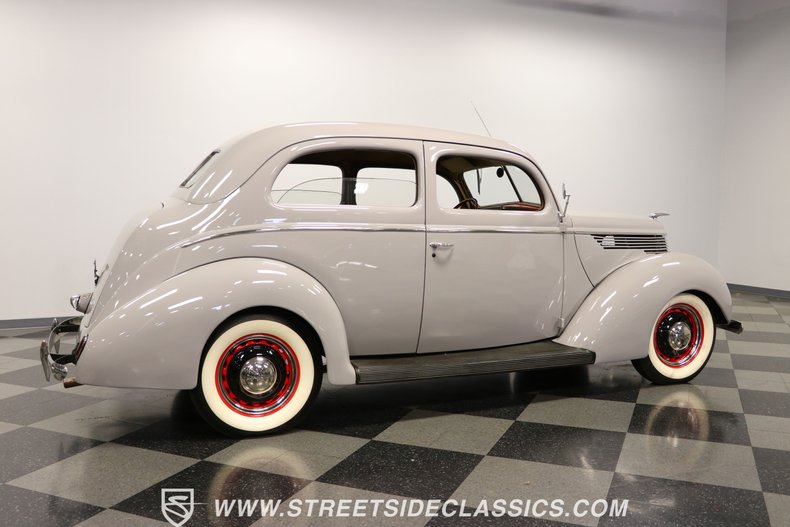 Unknown-Tudor-1938-Gray-Tan-13