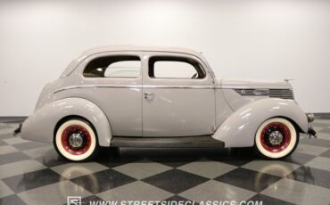 Unknown-Tudor-1938-Gray-Tan-14