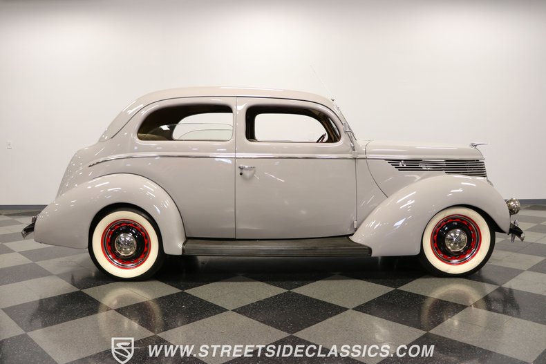 Unknown-Tudor-1938-Gray-Tan-14