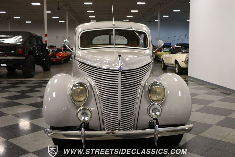 Unknown-Tudor-1938-Gray-Tan-16