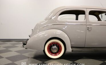 Unknown-Tudor-1938-Gray-Tan-29