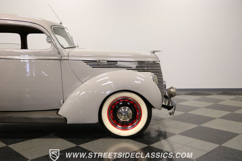 Unknown-Tudor-1938-Gray-Tan-30