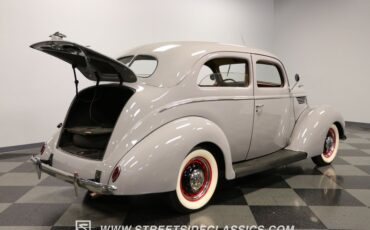 Unknown-Tudor-1938-Gray-Tan-37