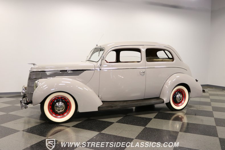 Unknown-Tudor-1938-Gray-Tan-6