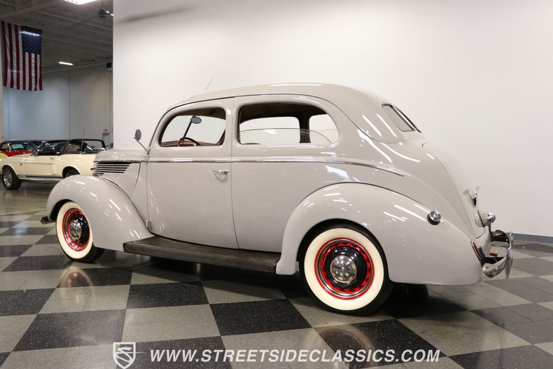 Unknown-Tudor-1938-Gray-Tan-8
