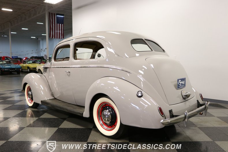 Unknown-Tudor-1938-Gray-Tan-9