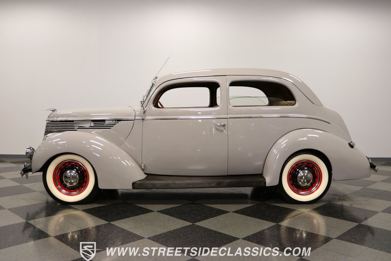 Unknown-Tudor-1938-Gray-Tan