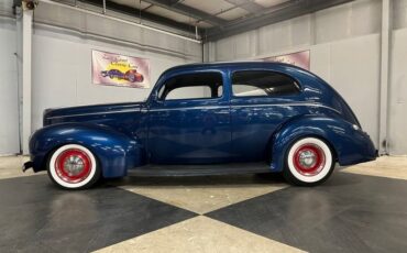 Unknown-Tudor-1940-Blue-TanGray-2