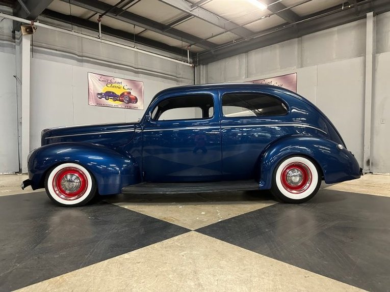 Unknown-Tudor-1940-Blue-TanGray-2