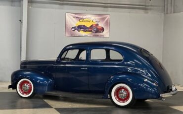 Unknown-Tudor-1940-Blue-TanGray-23