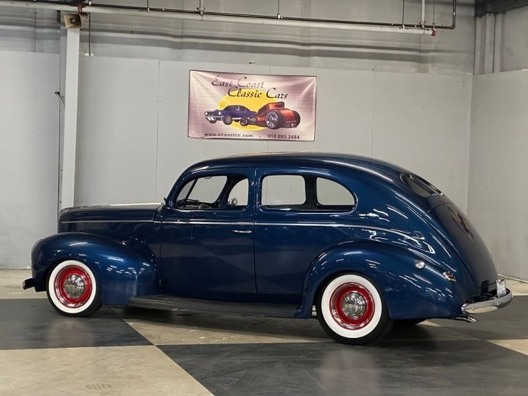 Unknown-Tudor-1940-Blue-TanGray-23