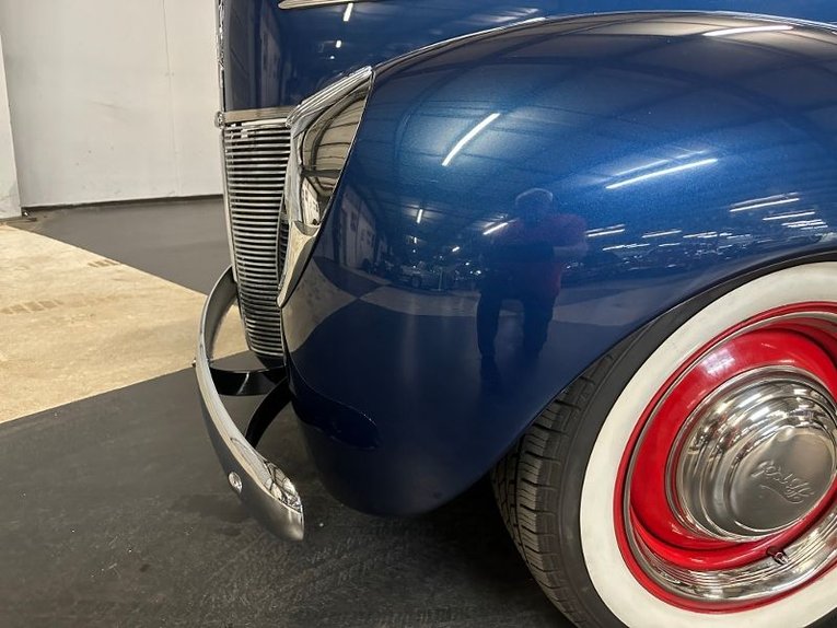 Unknown-Tudor-1940-Blue-TanGray-26