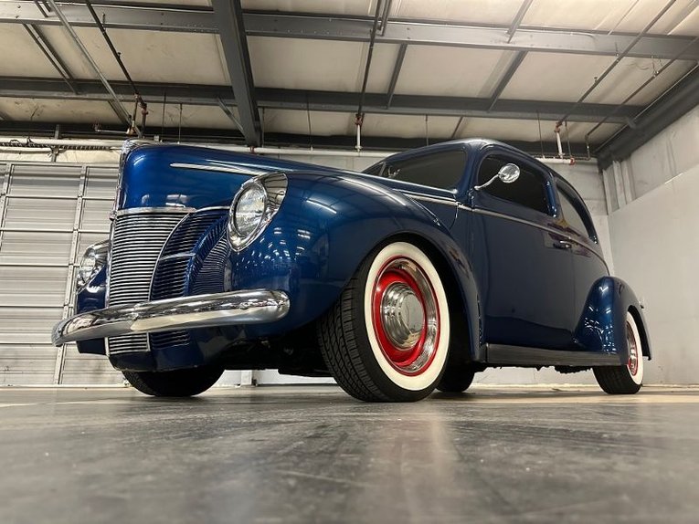 Unknown-Tudor-1940-Blue-TanGray-41