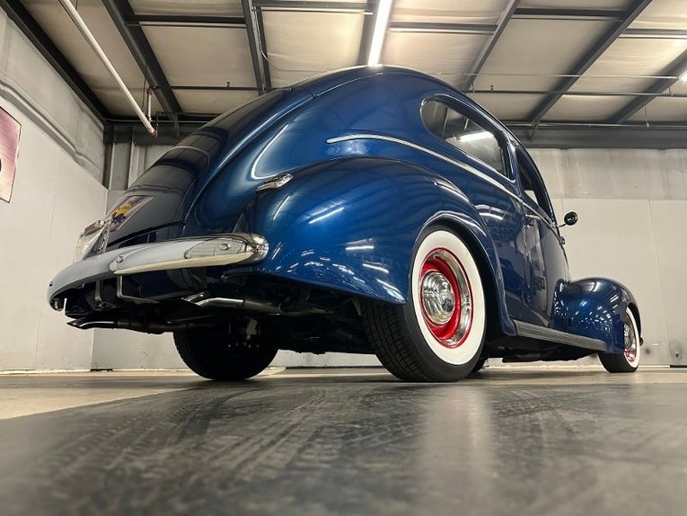 Unknown-Tudor-1940-Blue-TanGray-46