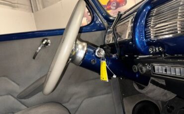 Unknown-Tudor-1940-Blue-TanGray-47