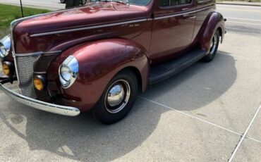 Unknown-Tudor-1940-Burgundy-Beige-4