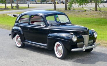 Unknown-Tudor-1941-Black-Red-ampamp-White-12
