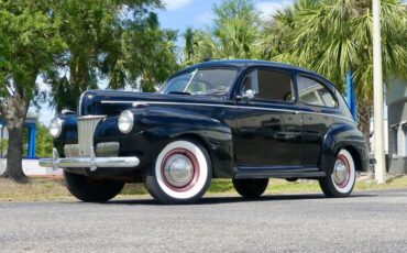 Unknown-Tudor-1941-Black-Red-ampamp-White-22