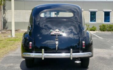 Unknown-Tudor-1941-Black-Red-ampamp-White-25