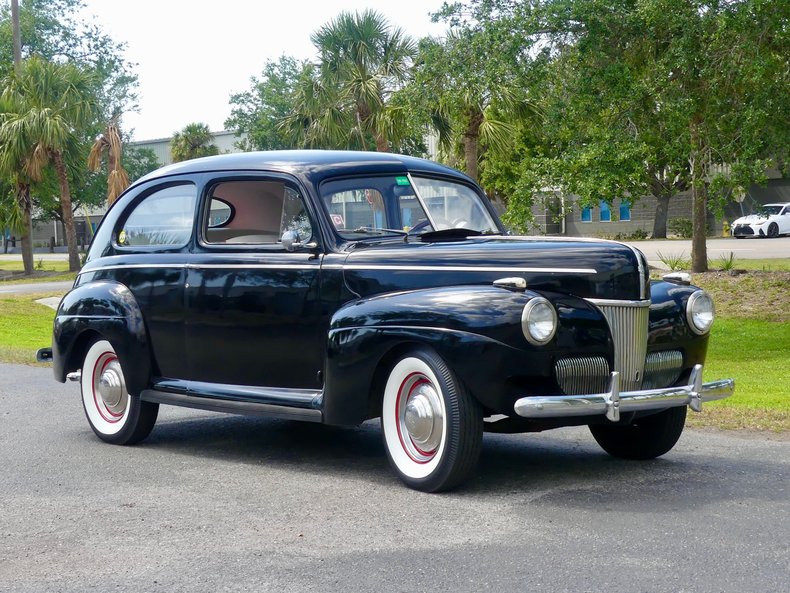 Unknown-Tudor-1941-Black-Red-ampamp-White-29