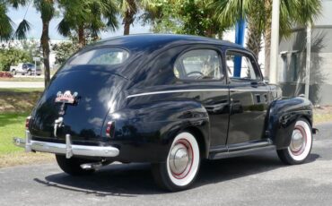 Unknown-Tudor-1941-Black-Red-ampamp-White-3