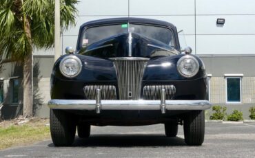 Unknown-Tudor-1941-Black-Red-ampamp-White-32