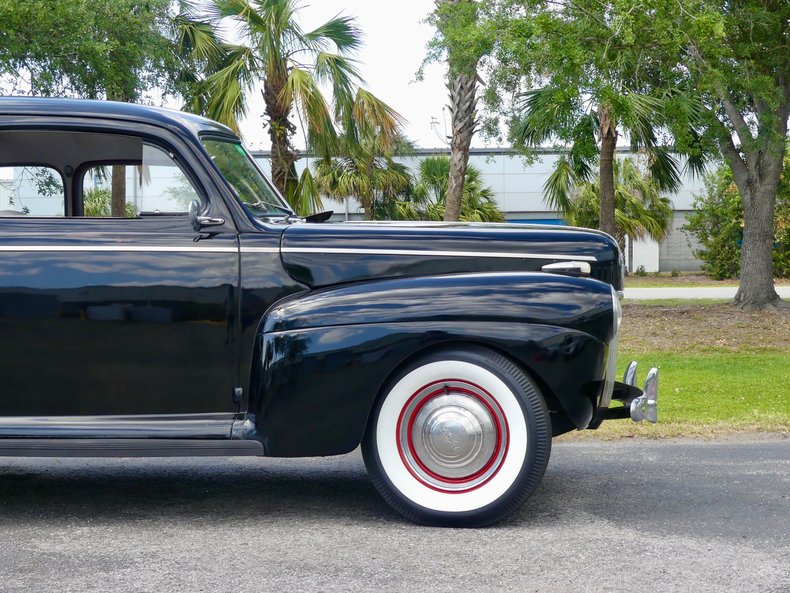 Unknown-Tudor-1941-Black-Red-ampamp-White-36