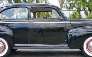 Unknown-Tudor-1941-Black-Red-ampamp-White-37