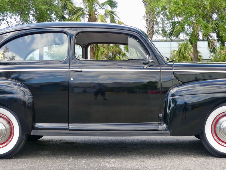 Unknown-Tudor-1941-Black-Red-ampamp-White-37