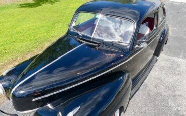 Unknown-Tudor-1941-Black-Red-ampamp-White-39