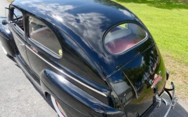 Unknown-Tudor-1941-Black-Red-ampamp-White-41