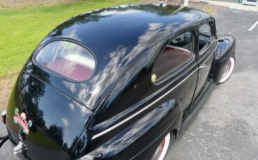 Unknown-Tudor-1941-Black-Red-ampamp-White-43