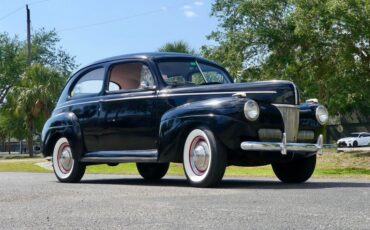 Unknown-Tudor-1941-Black-Red-ampamp-White-5