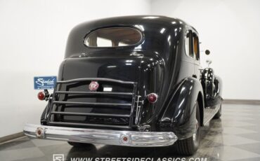 Unknown-Twelve-1939-Black-Tan-11