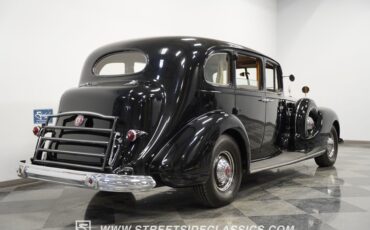 Unknown-Twelve-1939-Black-Tan-12