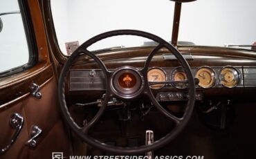 Unknown-Twelve-1939-Black-Tan-38