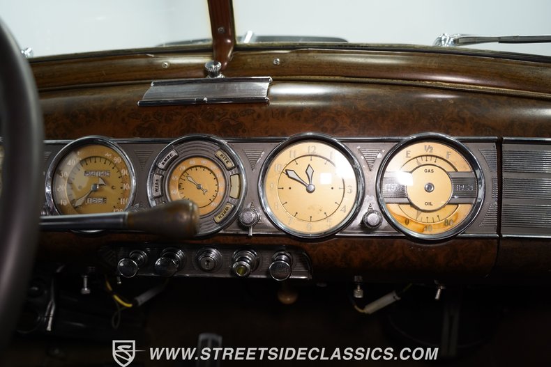 Unknown-Twelve-1939-Black-Tan-40