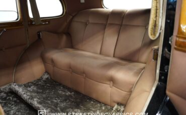 Unknown-Twelve-1939-Black-Tan-48