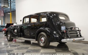 Unknown-Twelve-1939-Black-Tan-7