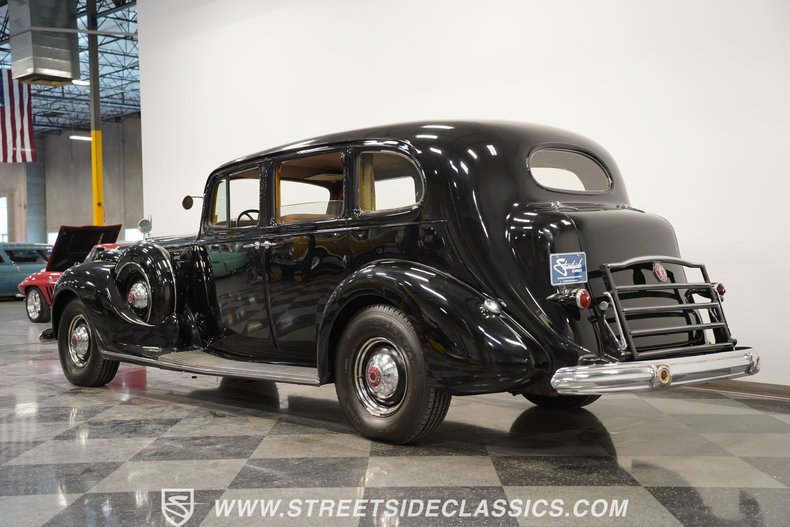 Unknown-Twelve-1939-Black-Tan-7