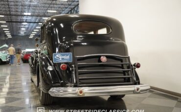 Unknown-Twelve-1939-Black-Tan-9