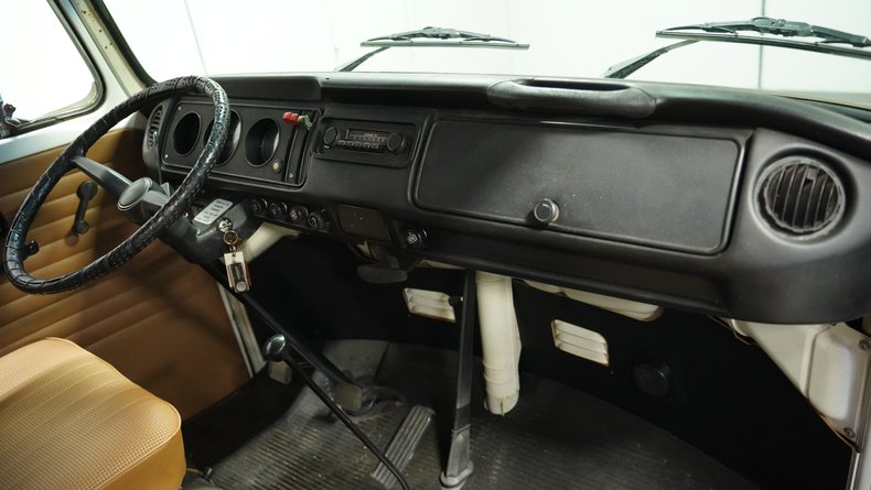 Unknown-Type-2-1972-Red-Tan-20